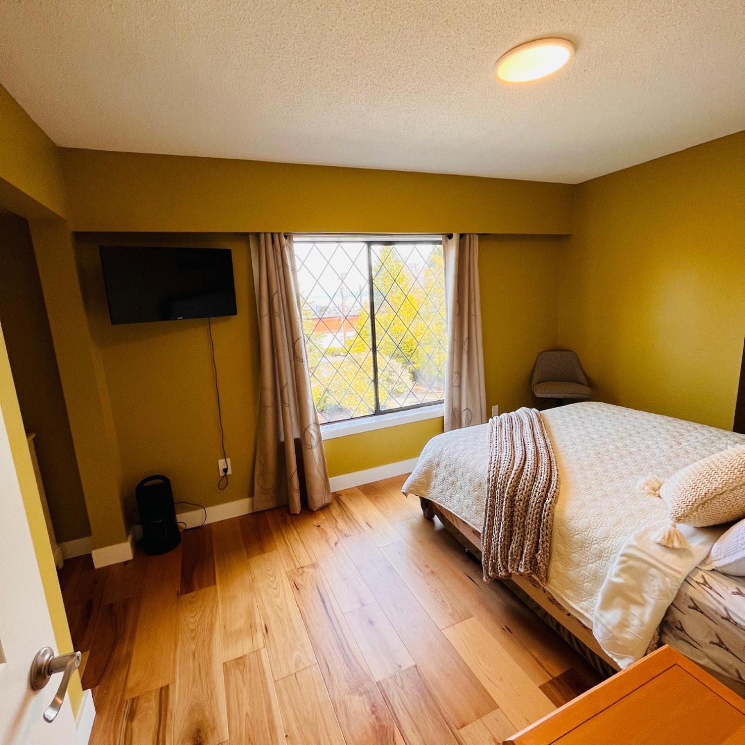 Oceanside Manor - Fancy Room - Golf Course & Beach View Qualicum Beach Bagian luar foto