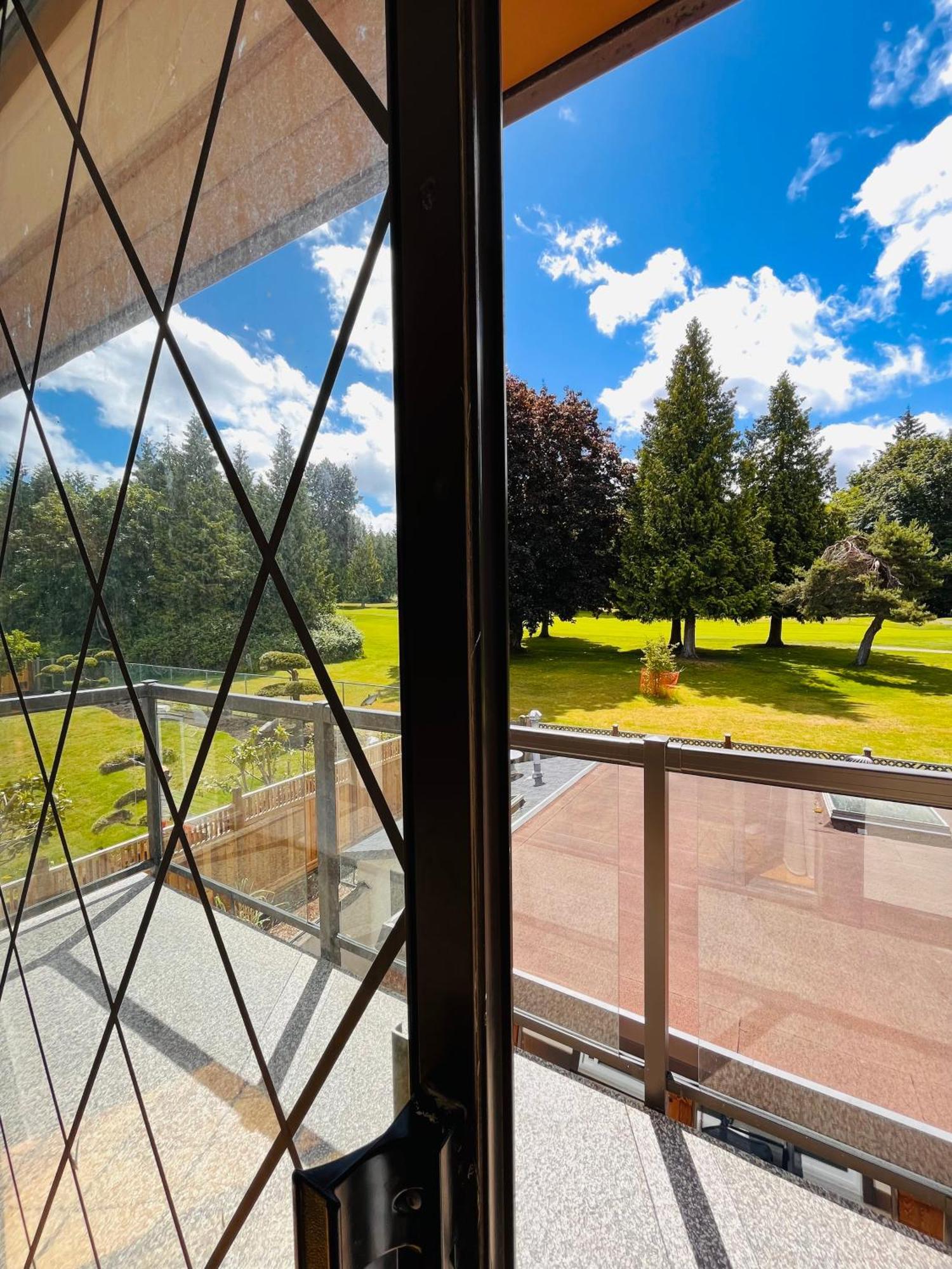 Oceanside Manor - Fancy Room - Golf Course & Beach View Qualicum Beach Bagian luar foto