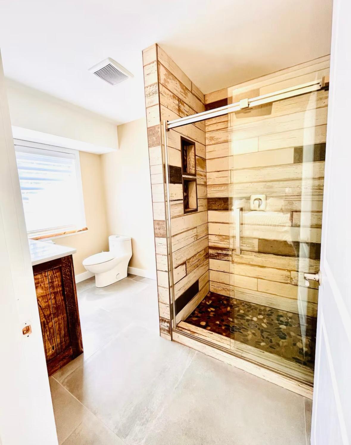 Oceanside Manor - Fancy Room - Golf Course & Beach View Qualicum Beach Bagian luar foto